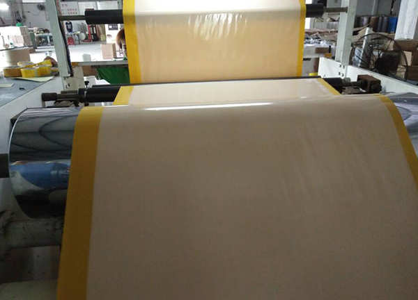 易拉膠涂布